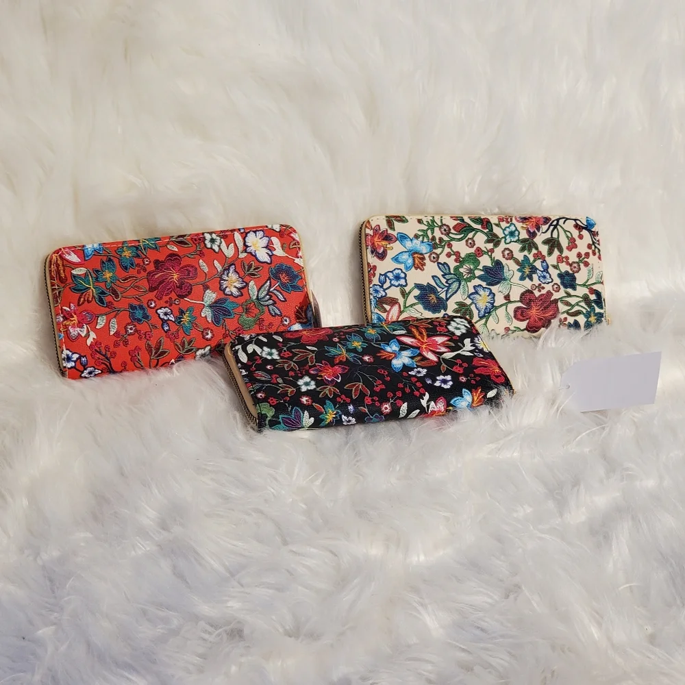 ❤️❤️ Floral Wallet NWT. Faux Leather - Picture 8 of 12